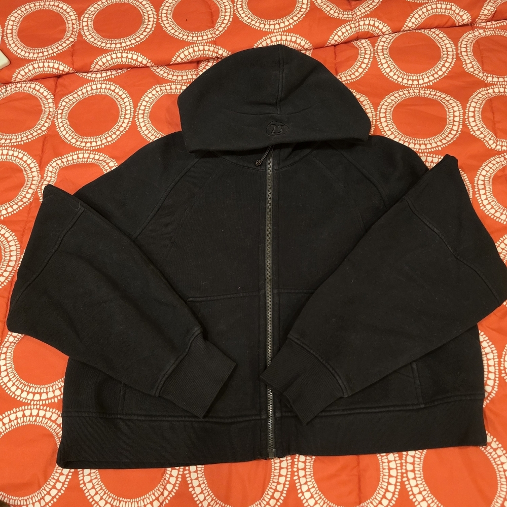Lululemon Oversized Cropped Full-Zip Scuba Hoodie in Black